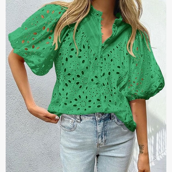 ☀️Pretty Garden Womens Hollow Out Lace Embroidered Blouse - Picture 3 of 7